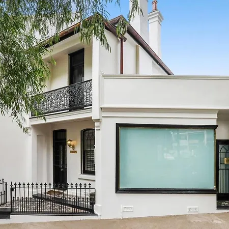 Paddington House Beautiful 2 Bedroom Terrace-3