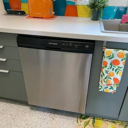 The Flamingo Palms Private 1Bd 1Ba Unit In Duplex-2