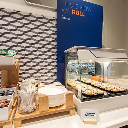 Holiday Inn Express Los Angeles Lax Airport By Ihg-3