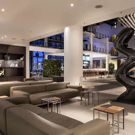 Estrel Hotel-3
