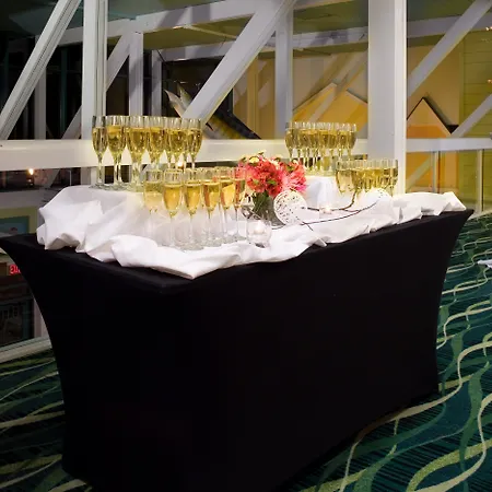 Holiday Inn Va Beach-Oceanside 21St St By Ihg-3