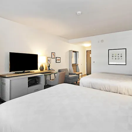 Holiday Inn Hotel & Suites - Calgary Airport North By Ihg-2