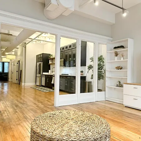 The Historic Lyric Presidential Suite-3