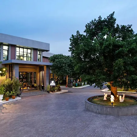 Raweewan Residence Hotel-3