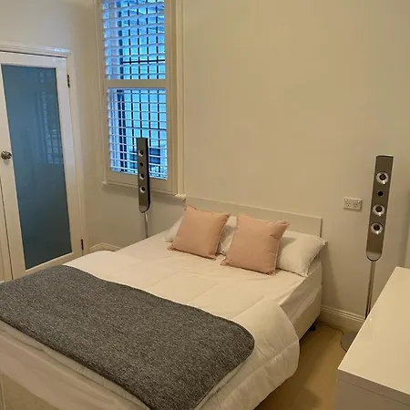 Paddington House Beautiful 2 Bedroom Terrace-2