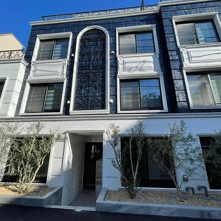 Comma House Shinjuku 402-3