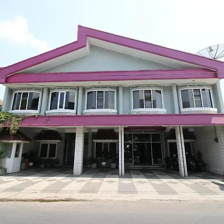 Familie Ayu Hotel-3