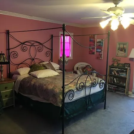 Elaine'S Hollywood Bed & Breakfast-2