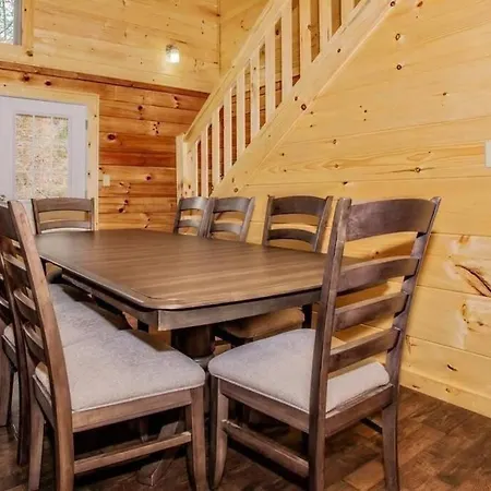 Papa Wolf'S Cabin - Pool Community-3