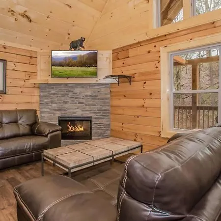 Papa Wolf'S Cabin - Pool Community-2