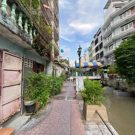 Bangkok Neighborhood Hostel-2