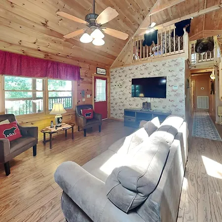Lazy Cub Lodge-2