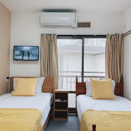 Momo Palace-3