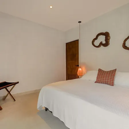 *Casa Aluxes- Guesthouse*-3