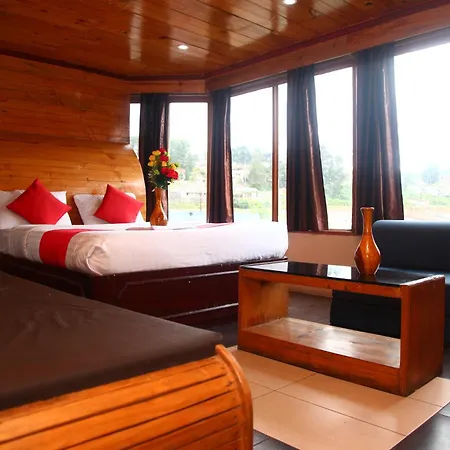 Hotel Shiv Shanthi Inn Moorthi Hospitality Ooty-2