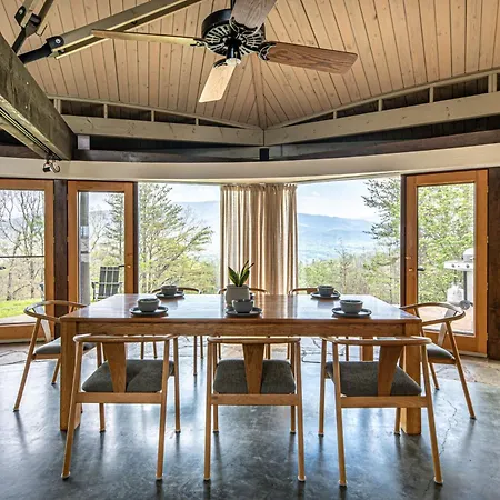 Belltop: Mountaintop Retreat With Best Views In Tn-2