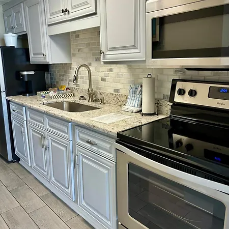 453 Shore Fun Oceanfront Great Location-3