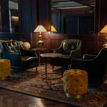 Whisky Hotel-2