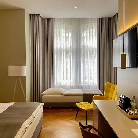 Hotel 38-3