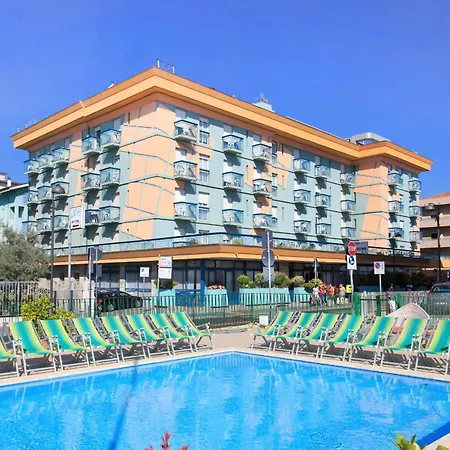 Big Family Hotel-3