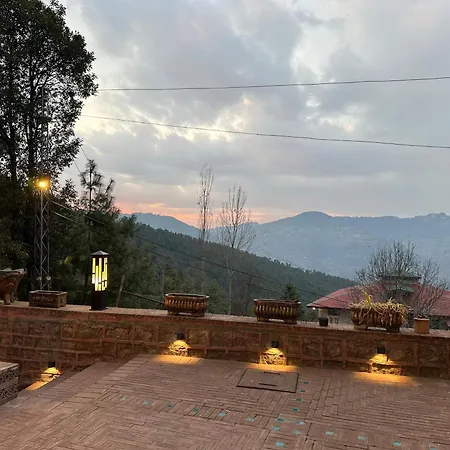 Sarah'S Lodge-2