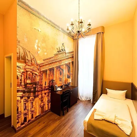 Upper Room Hotel Kurfuerstendamm-3