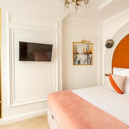 Merveil - Luxury Suite - Louvre - Rousseau-2