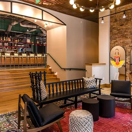 Moxy Cincinnati Downtown-3