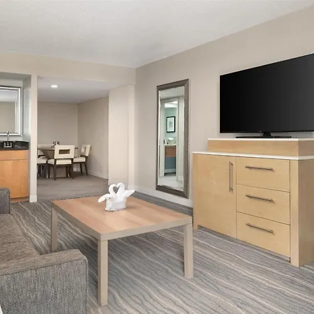 Doubletree By Hilton Virginia Beach-3
