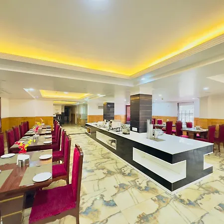 Hotel Pearl Grand White Near Volvo Bus Stand #Private Parking #Heated Rooms #In City Centre-3