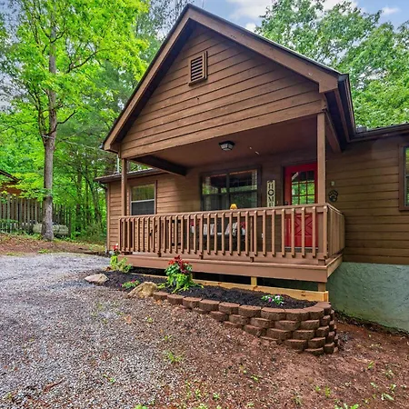 Serene Escape Minutes From Smoky Mountain Fun-2