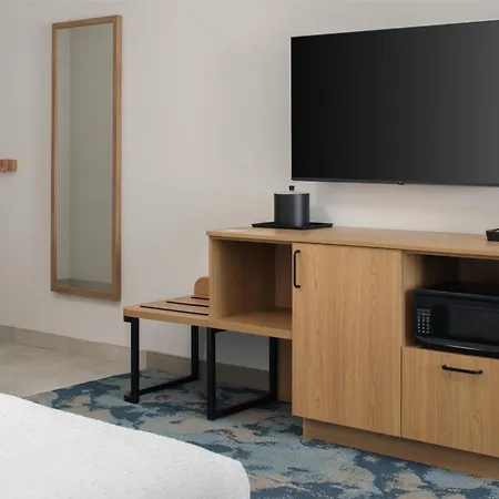 Hampton Inn By Hilton North Hollywood-3