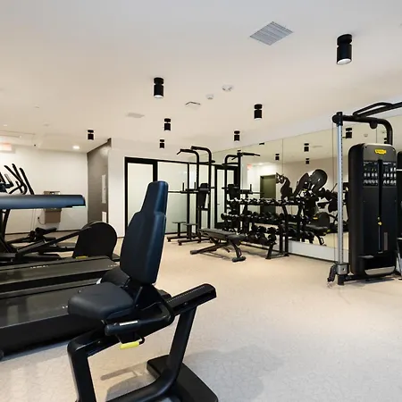 Westwood Penthouse 3 Bedroom 2 Bath W Gym, Balcony, Parking-2
