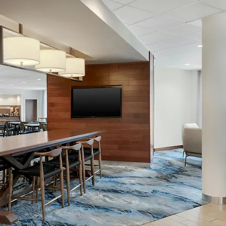 Fairfield Inn & Suites By Marriott Cincinnati Uptown/University Area-2