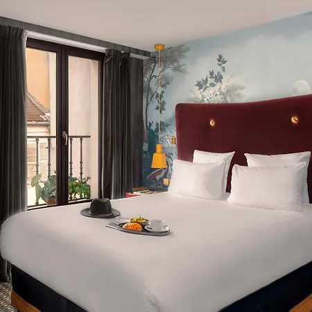 Snob Hotel-3