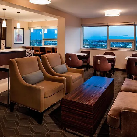 Sheraton Cavalier Calgary Hotel-2