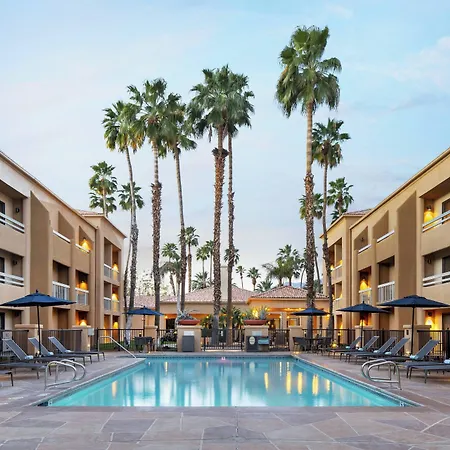 Courtyard By Marriott Palm Springs-2