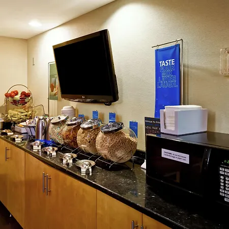 Hampton Inn Louisville Airport Fair/Expo Center-2