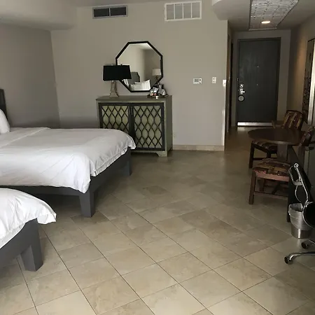 Hollywood Hotel-3