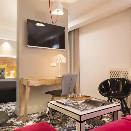 Hotel Elysees 8-3