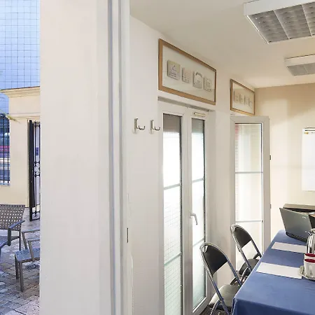 Hotel Pavillon Bastille-2