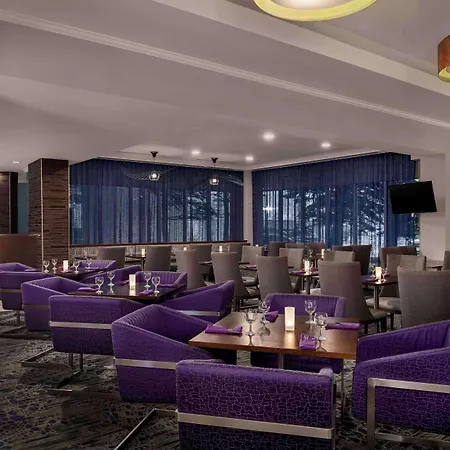 Hilton Garden Inn Calgary Airport-2