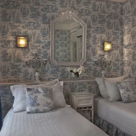 Hotel De La Motte Picquet-3