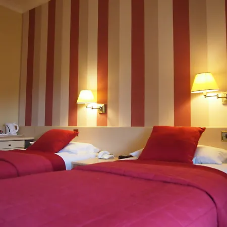 Thistle Hotel-2