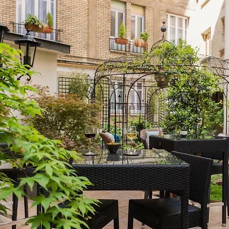 Hotel Villa Nicolo - Tour Eiffel-3
