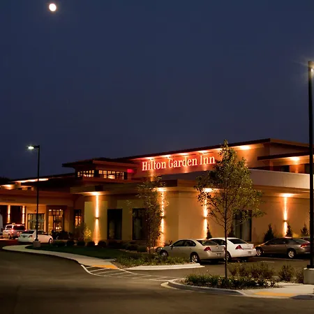 Hilton Garden Inn Milwaukee Airport-3