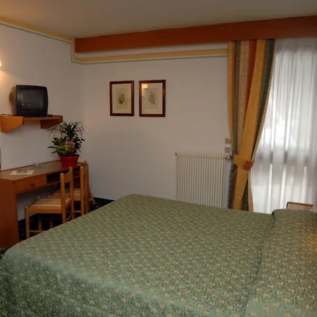 Centro Pineta Family Hotel & Wellness-3