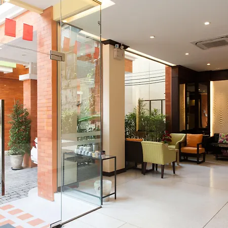Tara Place Hotel Bangkok-3