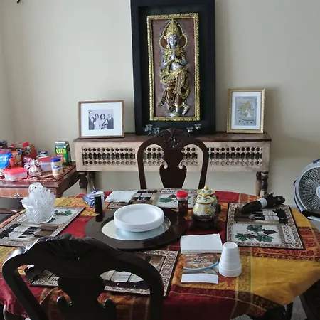 Bed And Breakfast In Hollywood Hills-2