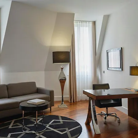 Roomers Berlin Steinplatz, Autograph Collection-2